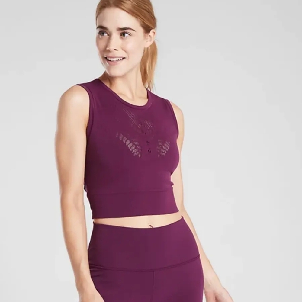 Athleta Ujjayi Crop Tank in Velvet Plum size S/M NWT